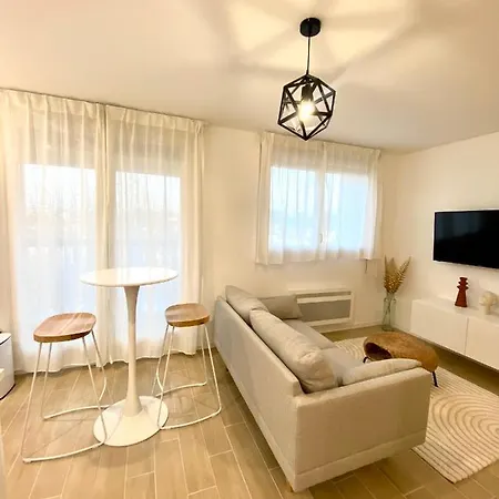 La Roseraie Apartment Mont-de-Marsan
